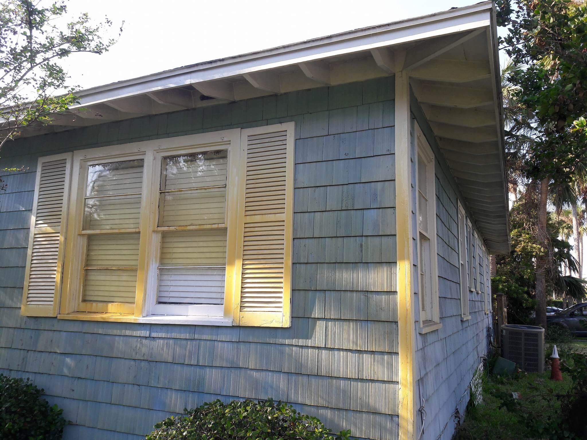 House siding before soft wash Jacksonville